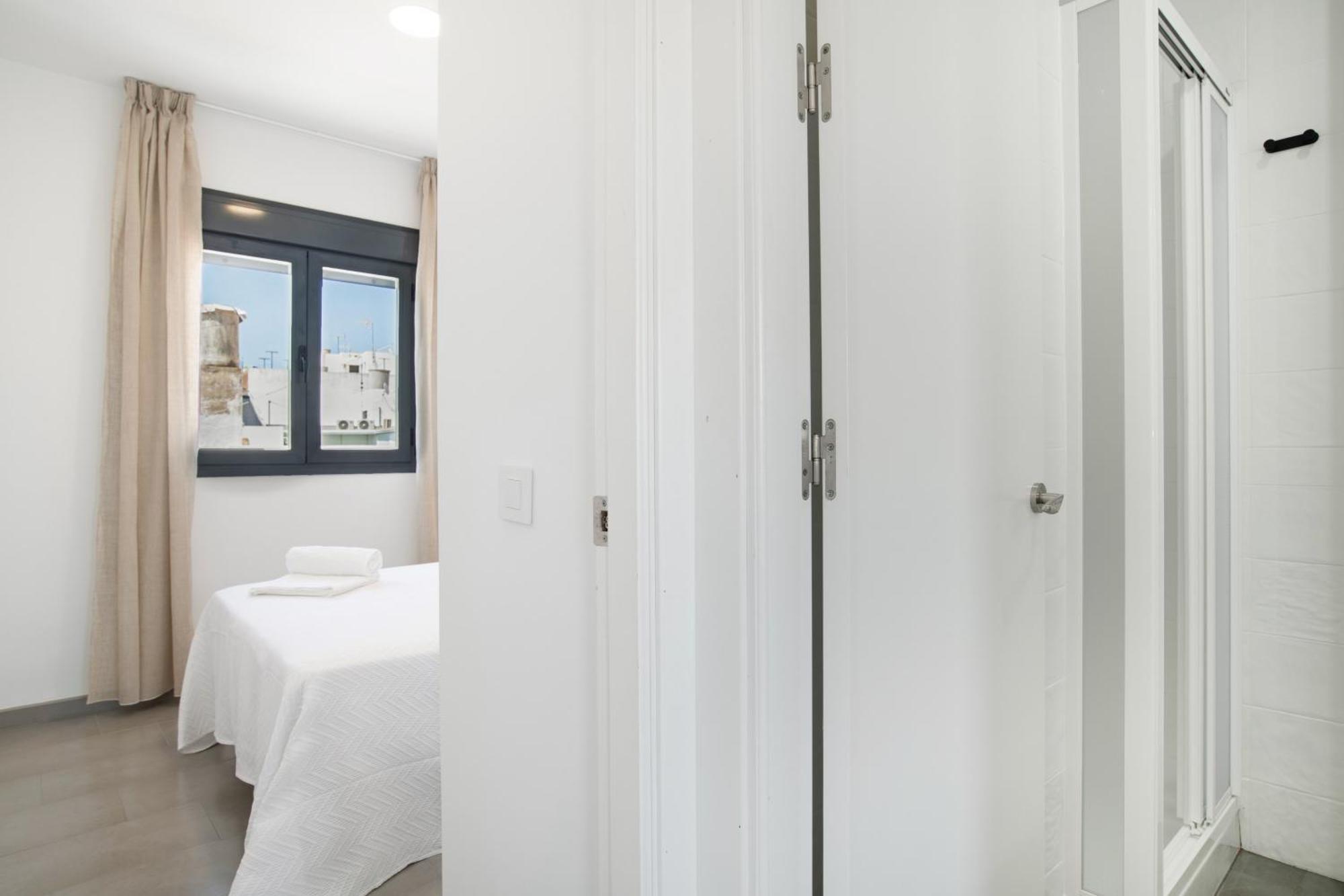 Cervantes Homes No3 コニル・デ・ラ・フロンテラ エクステリア 写真