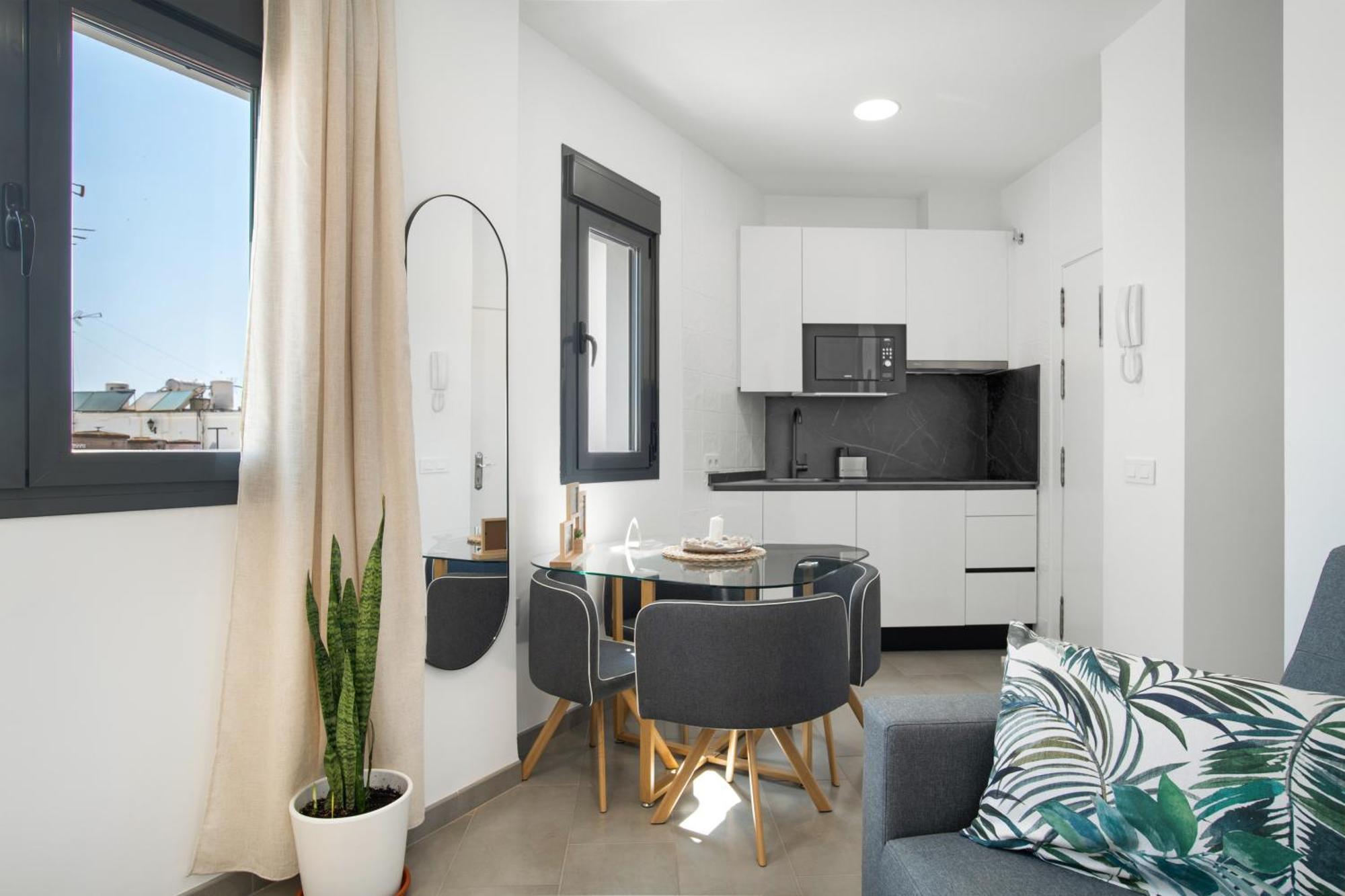 Cervantes Homes No3 コニル・デ・ラ・フロンテラ エクステリア 写真